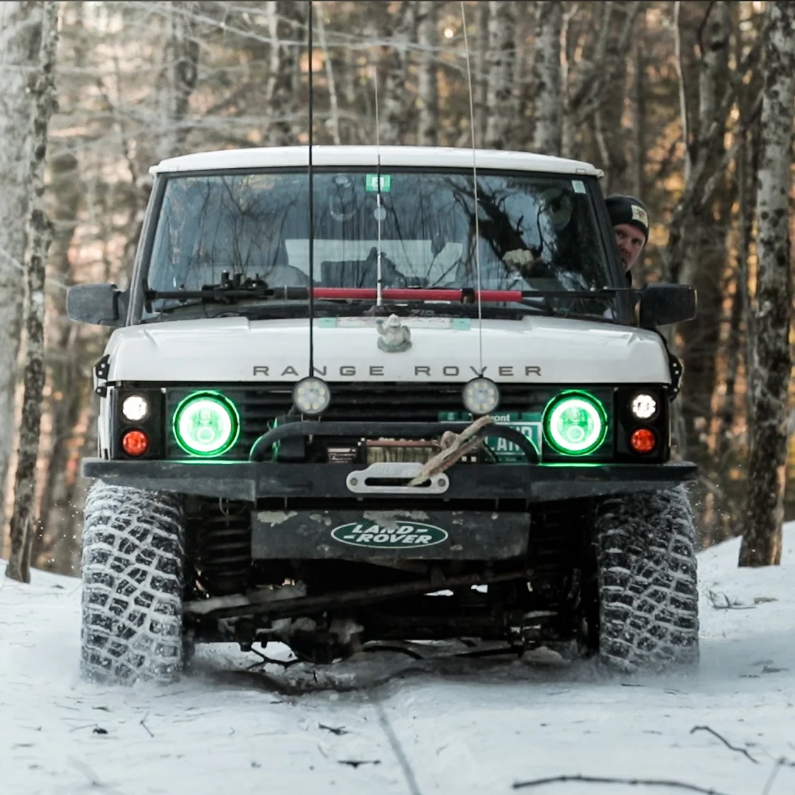The Bumble – A 1994 Range Rover Classic LWB. VO's gravel ride support vehicle.