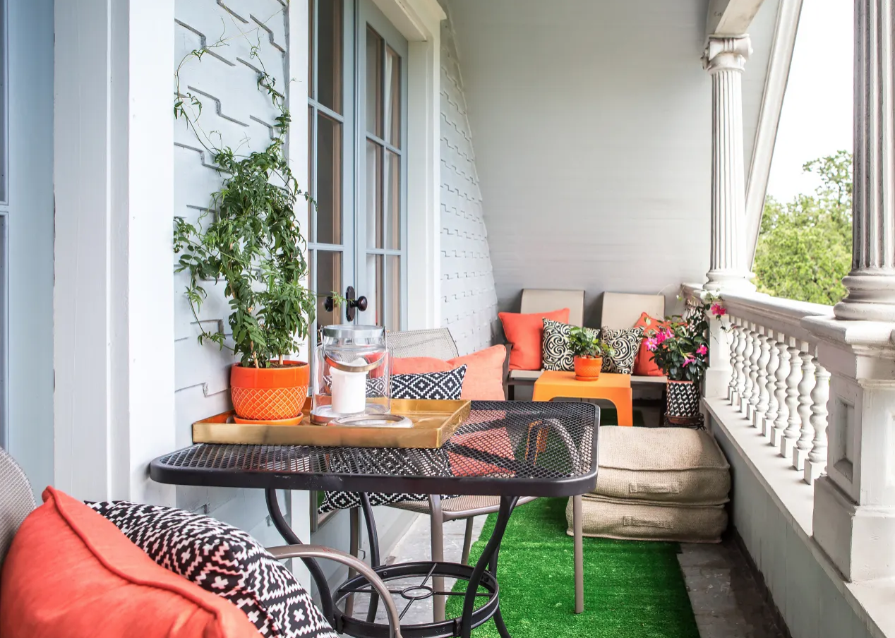 13 of the Most Colorful Outdoor Spaces We’ve Seen this Summer 