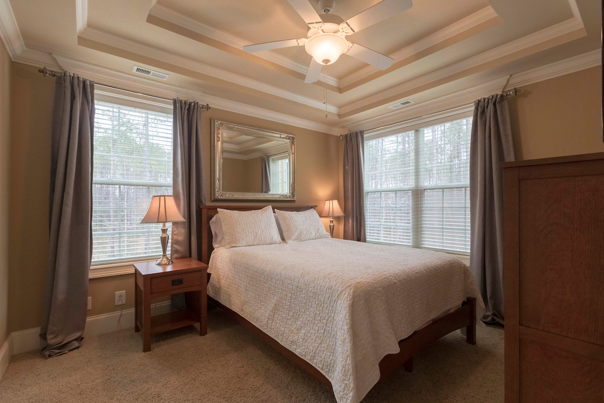 bedroom rental.jpg