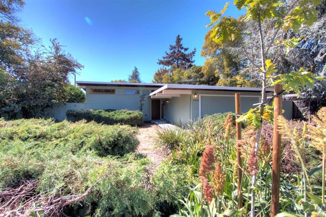 SOLD - $2,300,000