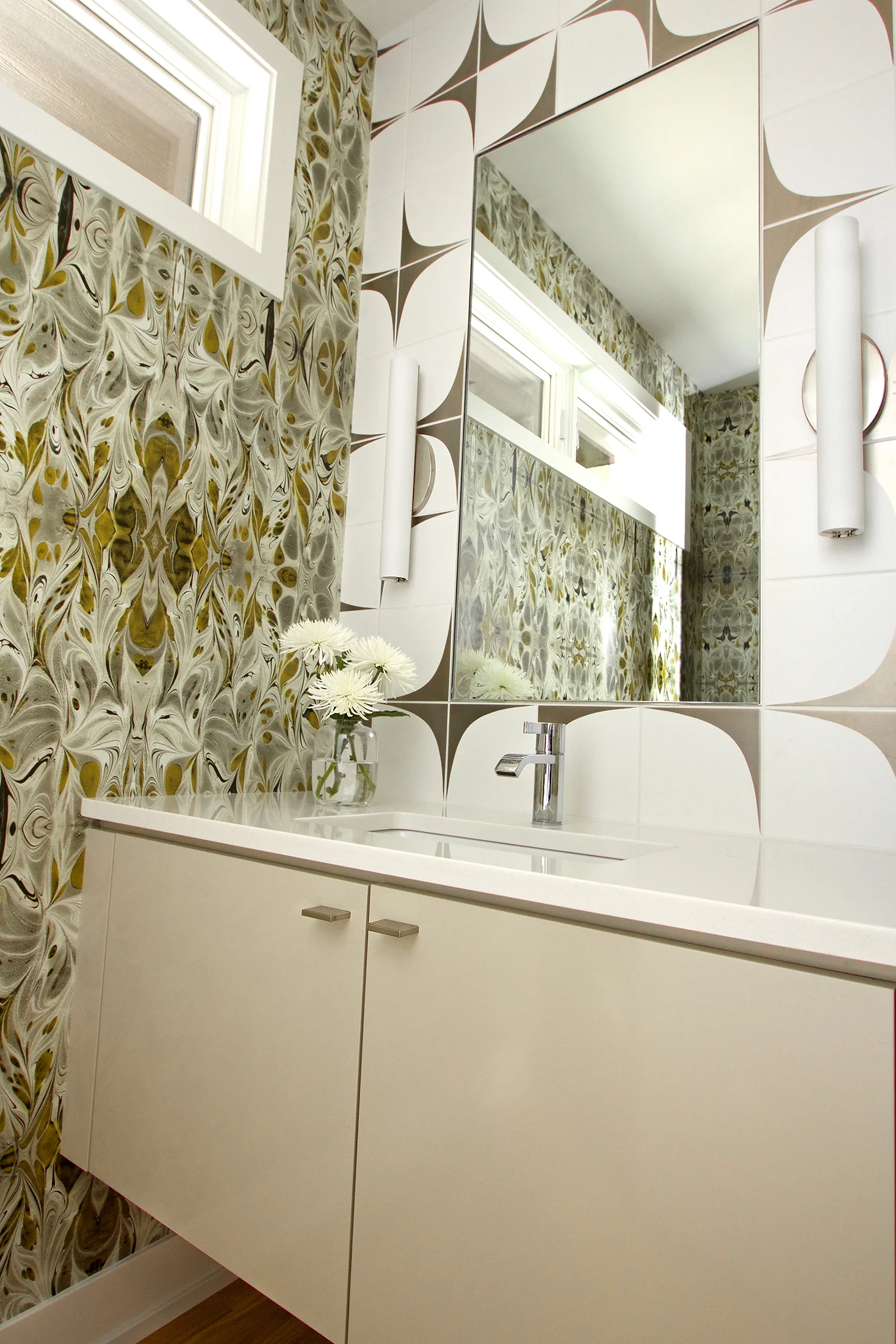 RuthJohnsonInteriors_0005BathWide.jpg