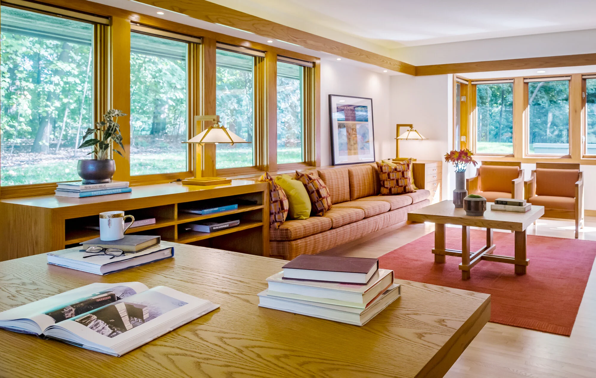 RJI_LakeMinnGuest_Living2.jpg