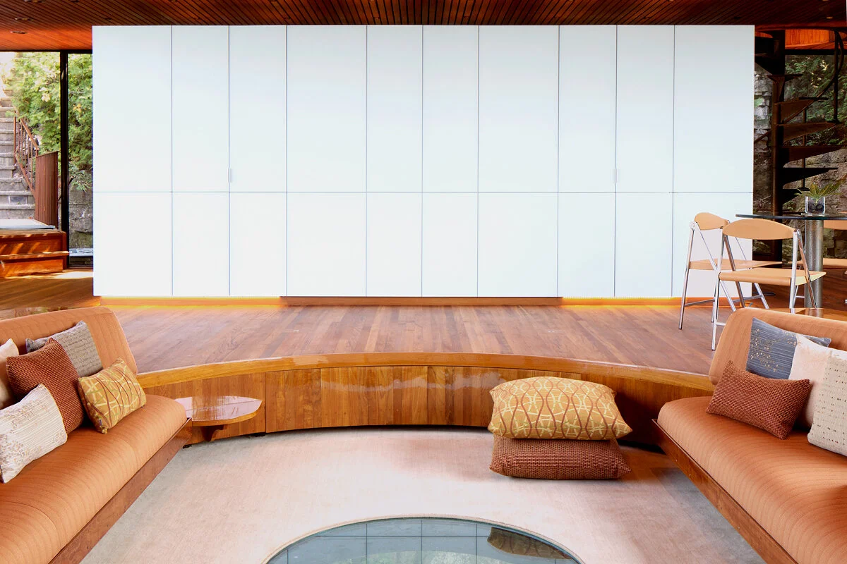 RJI_CliffHouse_LivingBed1.jpg