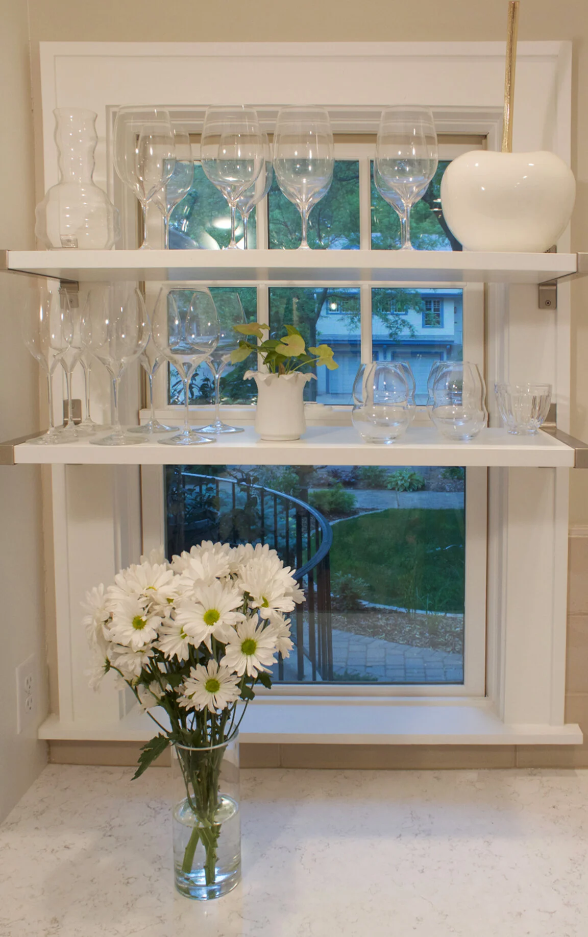 RJI_LakeHarriet_KitchenWindow.jpg