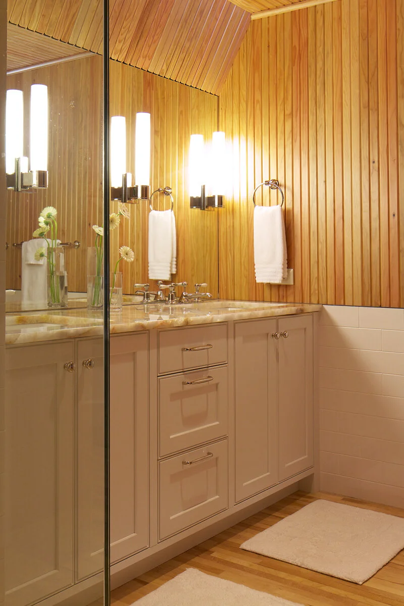 RJI_LMSH_GuestBath1.jpg