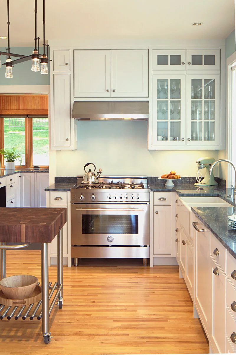 RJI_LMSH_Kitchen2.jpg