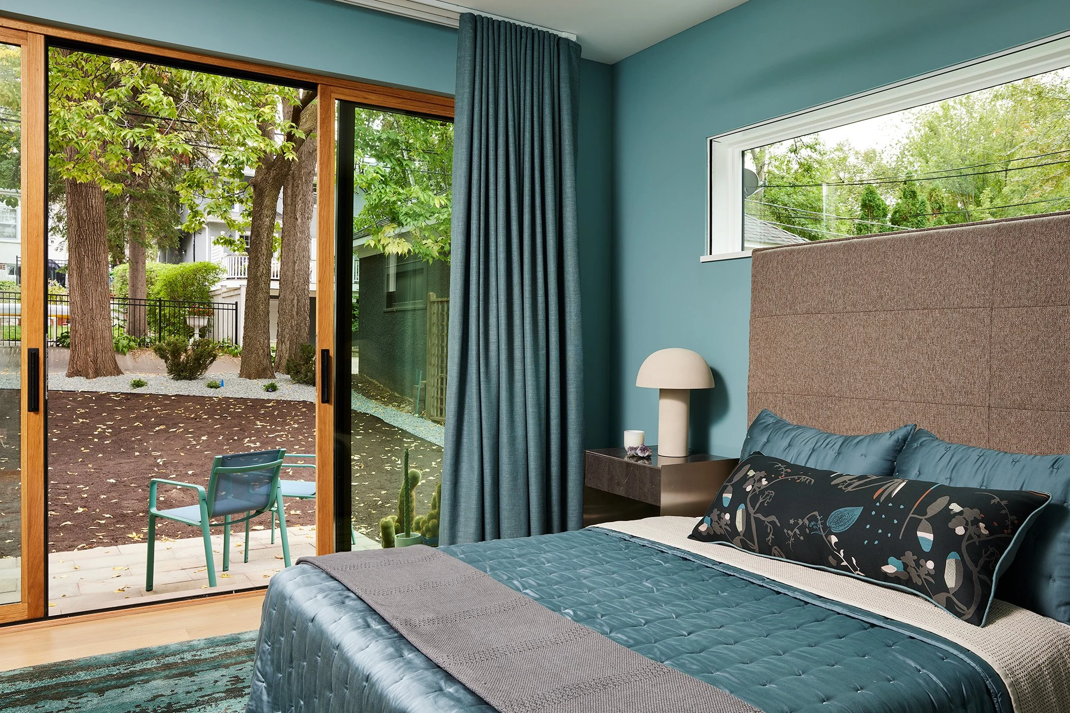 RuthJohnsonInteriors_Walkout_01_reto.jpg