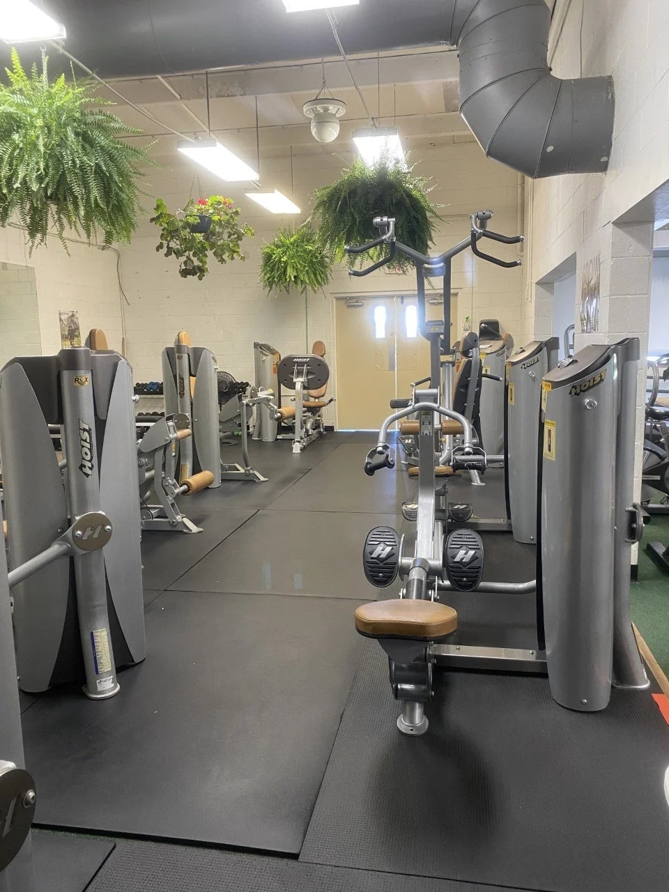 Women's only area, Hoist machines