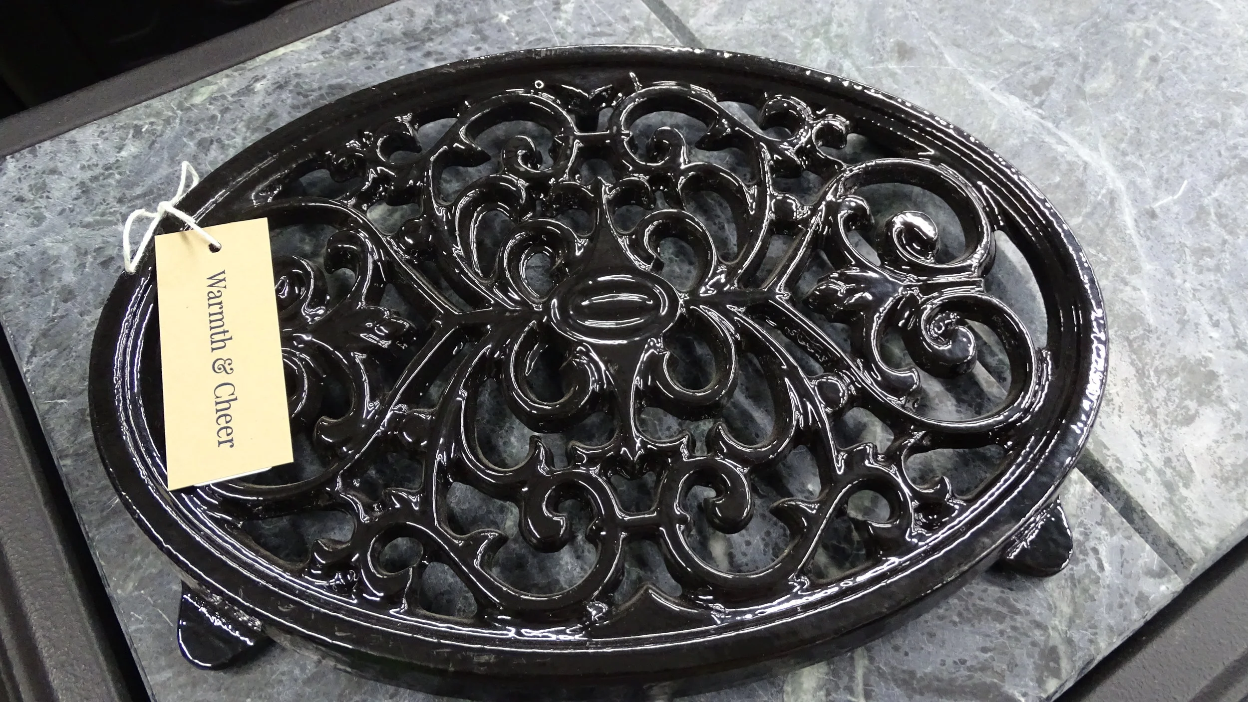 BLACKOVALTRIVET.JPG