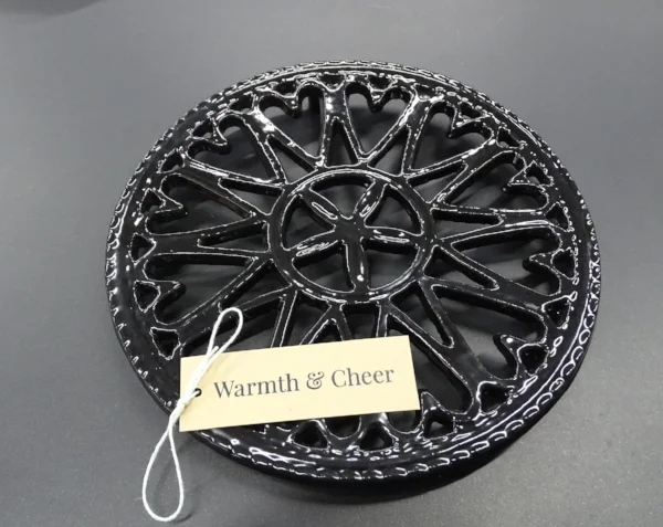 BLACKSHINYTRIVET.JPG