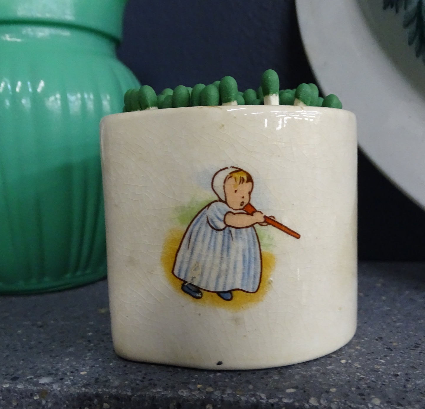 ANTIQUEMATCHHOLDERGUNCLOSE.jpg