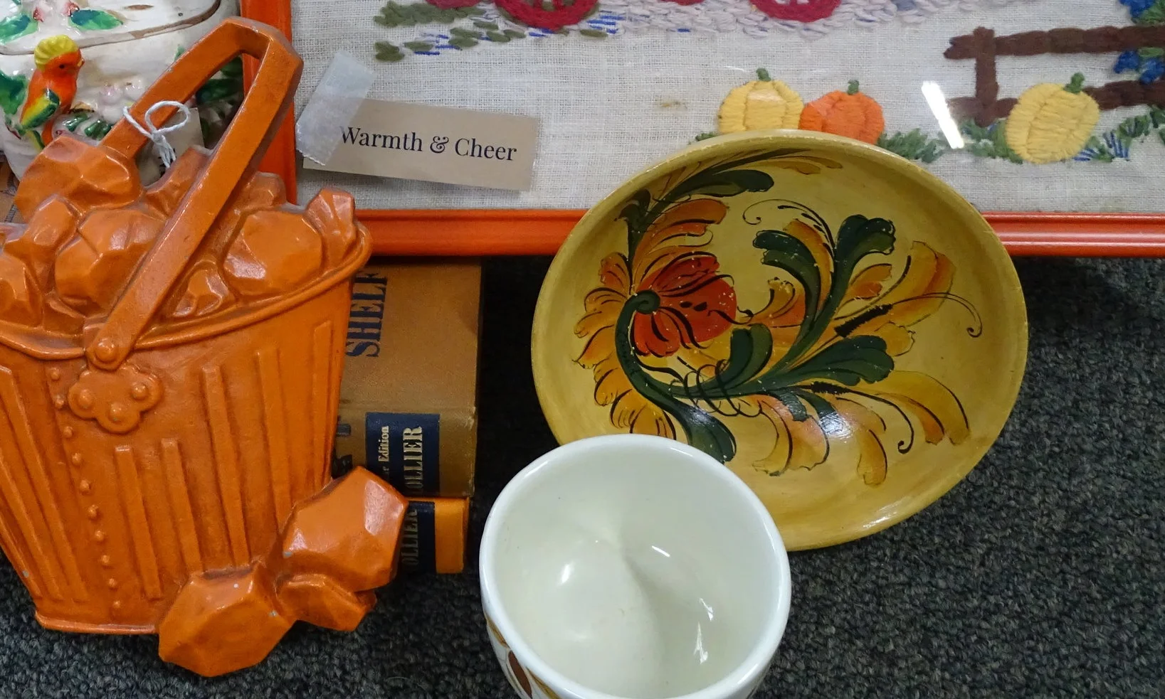 SMALLWOODENPAINTEDBOWLDISPLAY.jpg