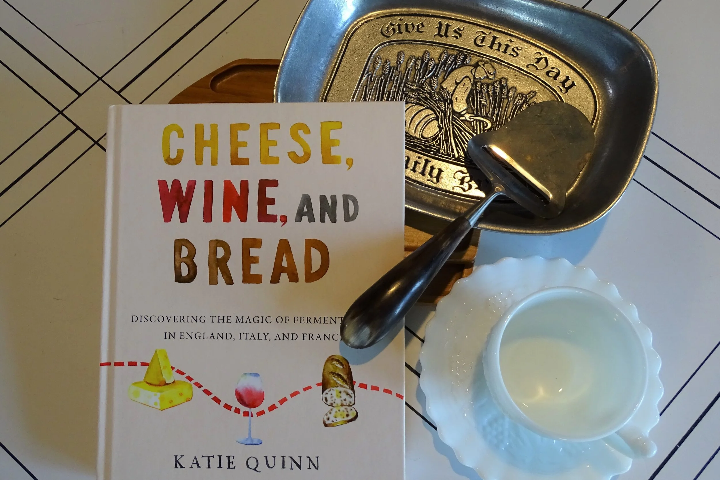 COMBODAILYBREADBROWNSLICERMILKGLASSTEACUP (2).JPG