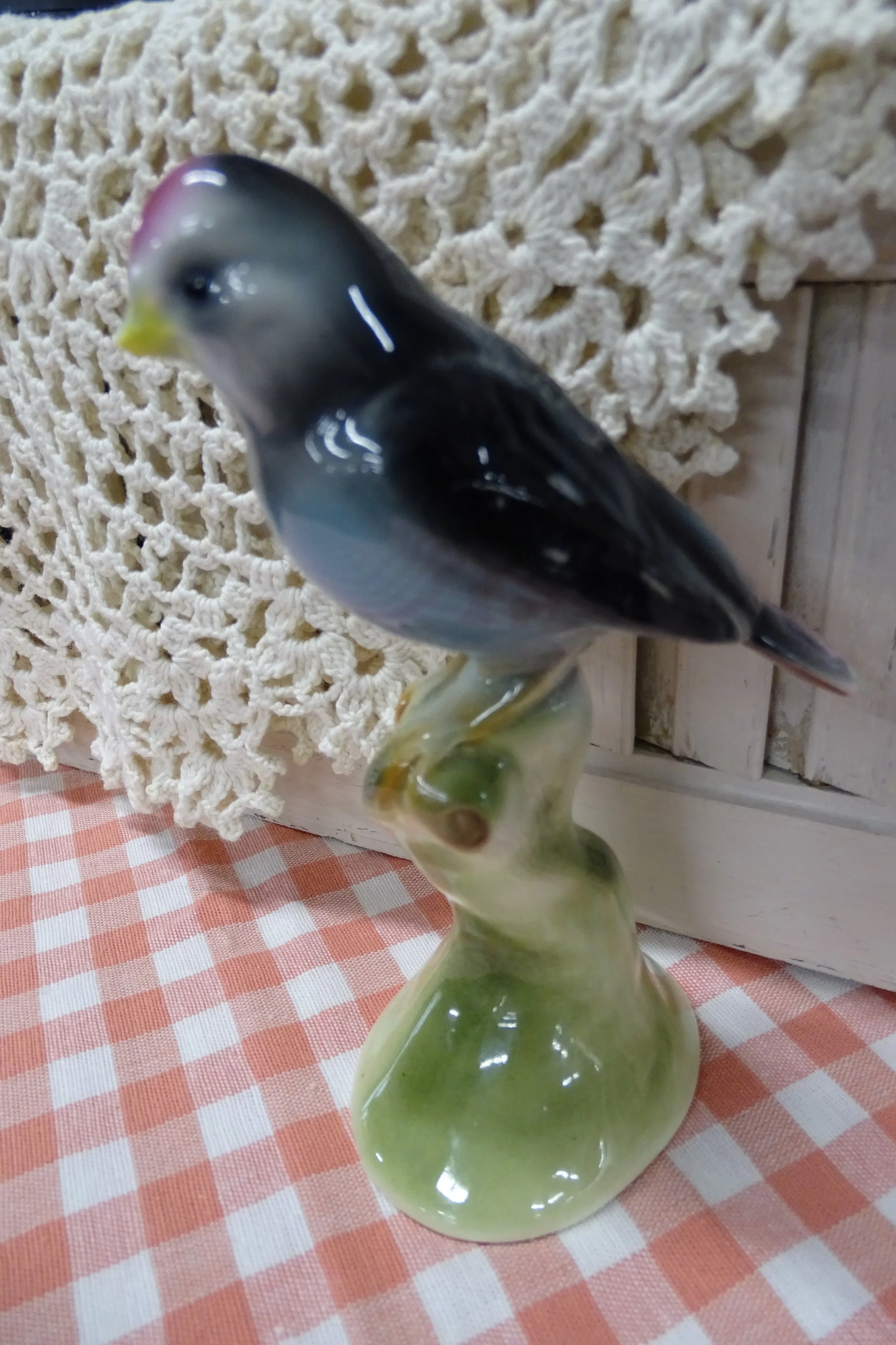 BIRDSTATUESIDE1.JPG