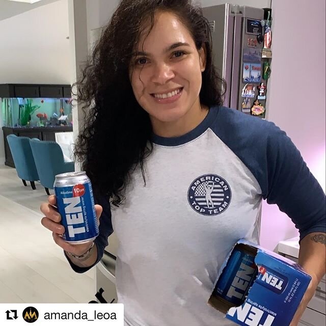 Tonight @amanda_leoa will defend her title as the featherweight champ! Good luck Lioness 🦁👊💙