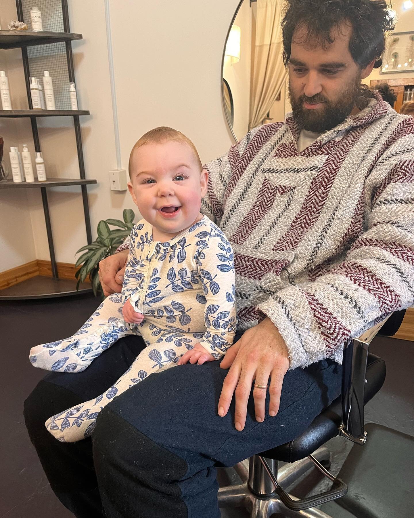 Little Harp came to visit the other day! She&rsquo;s 5.5 months now and I can&rsquo;t believe it.  Also don&rsquo;t judge Ben&rsquo;s hair, family is always last when it comes to haircuts! 😁😬