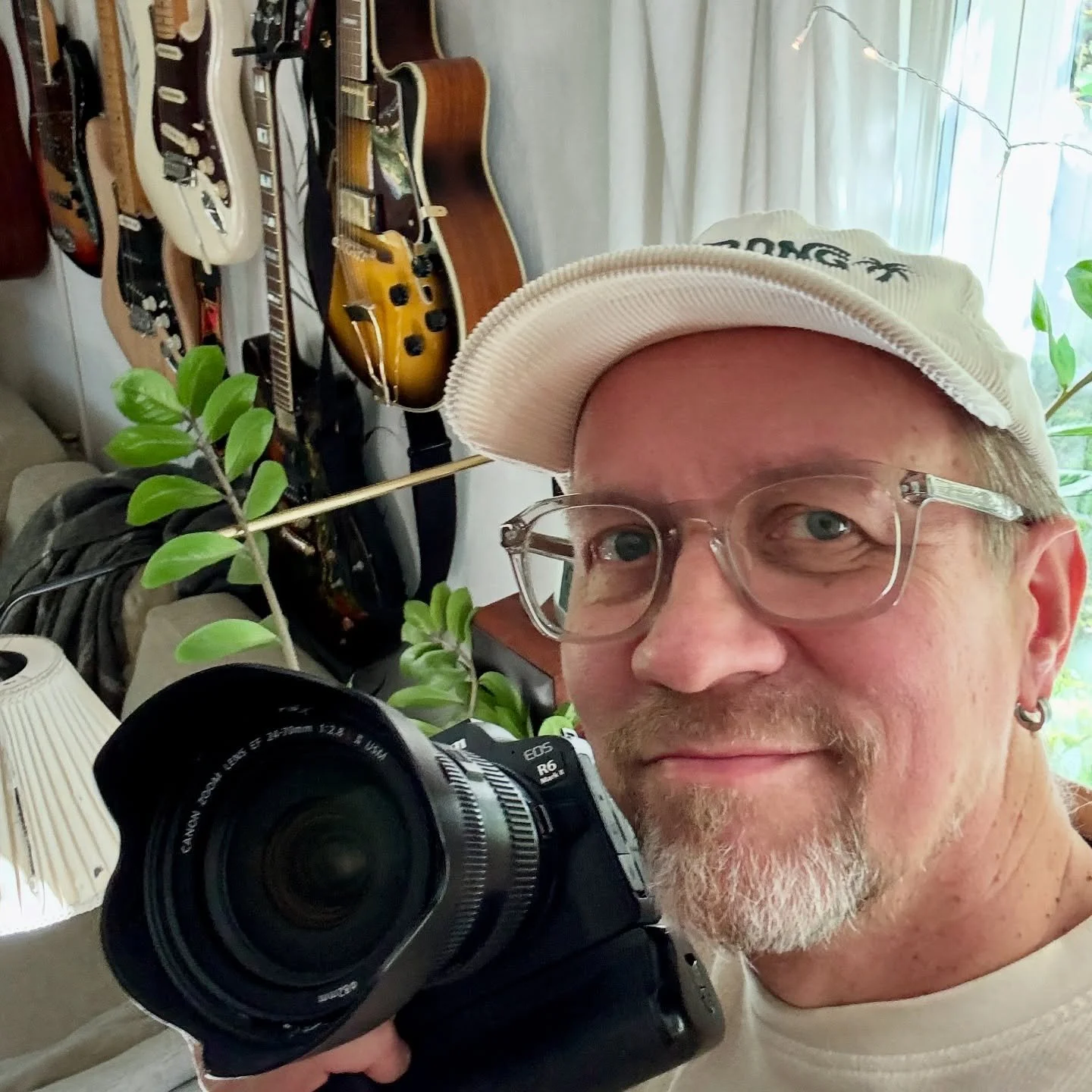 Juhuu, hyv&auml;&auml; yritt&auml;j&auml;n p&auml;iv&auml;&auml;! Ehk&auml; pieni spontaani juhlapuhekin sallitaan. Nimitt&auml;in, viisi vuotta sitten heitt&auml;ydyin t&auml;ysip&auml;iv&auml;iseksi yritt&auml;j&auml;ksi, harjoiteltuani palkkat&oum