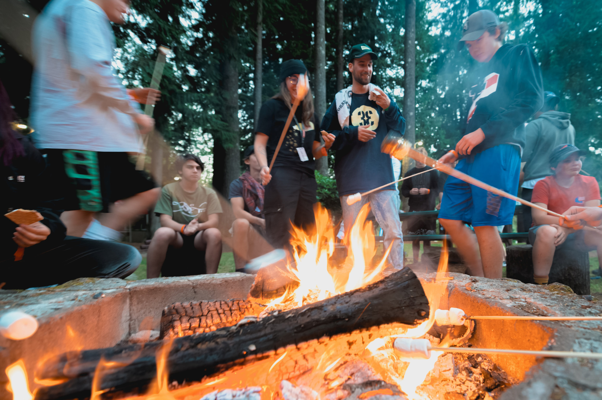 Windells-ski-campers-campfire-smores.jpg