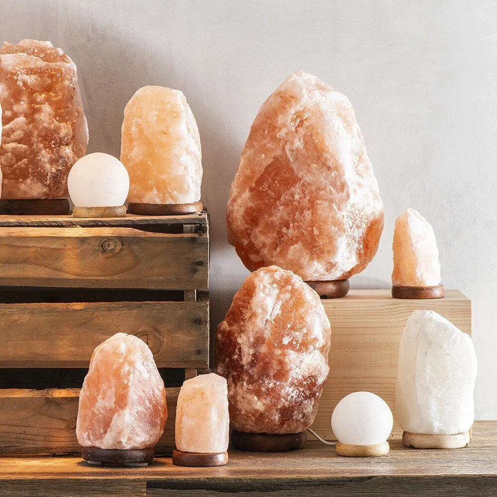 Natural Himalayan Salt Lamp | OrganicDarlings, by Emilie