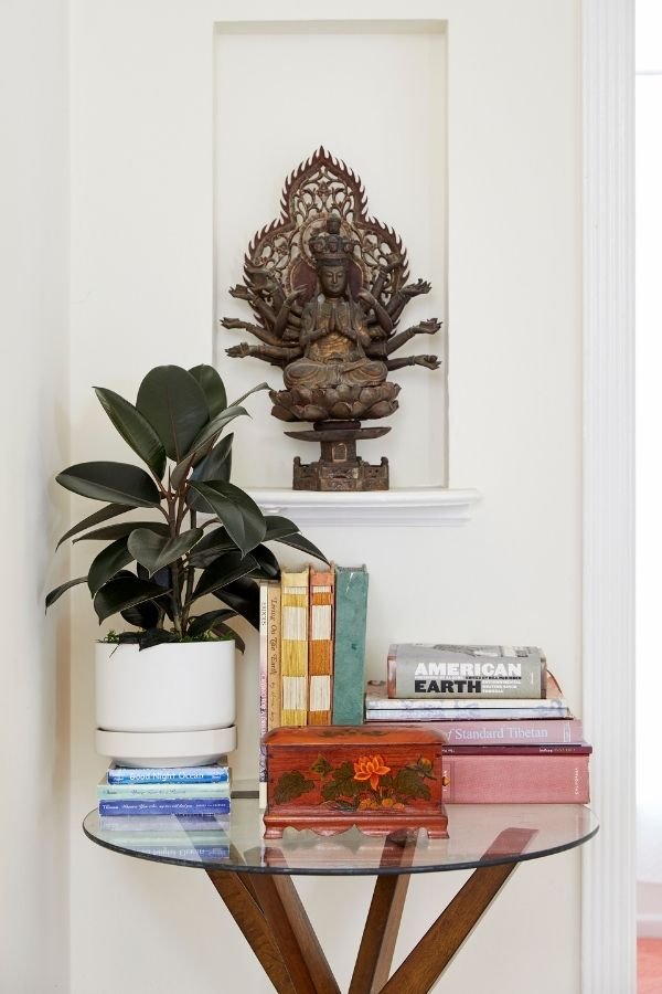 A glossy  Rubber Plant  is the perfect jewel for a statement nook.  