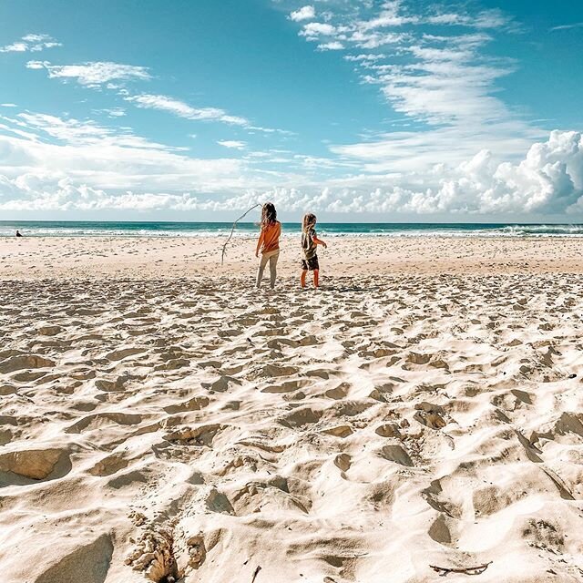 Monday, let the sea set you free 🌊 preparing to Open our box again, preparing to drive back to Melbourne, preparing for Rivers NINTH birthday 😭...so much has been going on for me during the time of this chaos/isolation. I am a deep feeler and think