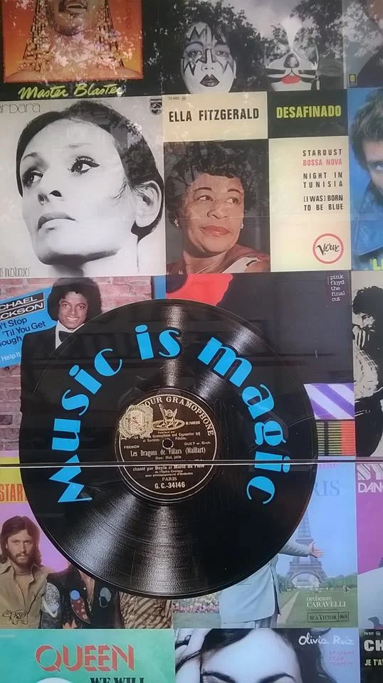 Collage at the Phono Museum in Paris