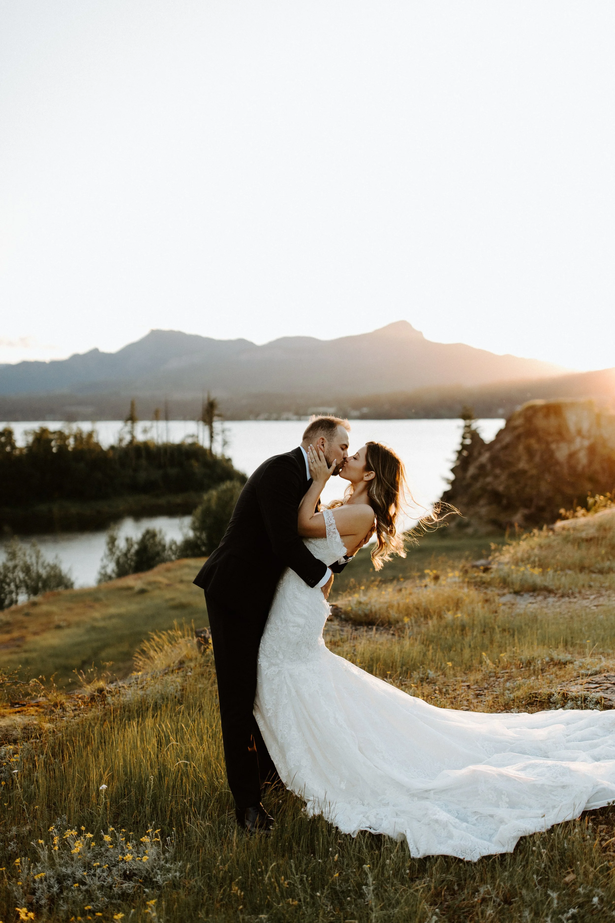       
  
      const searchread_646d50039148804870c99a2c = `A+P Columbia River Gorge Wedding Portraits
June 9, 2022`;     
  
 
     