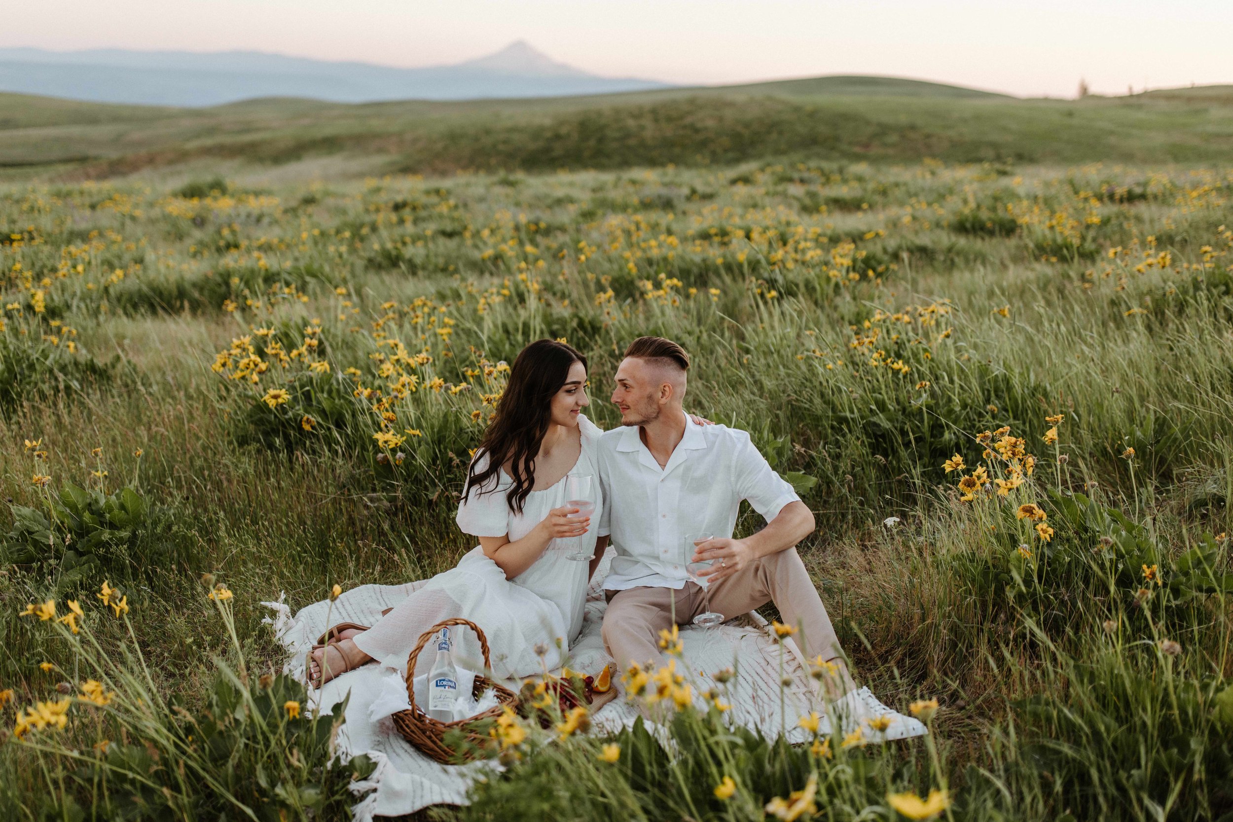       
  
      const searchread_646d4b3e647307401c510d60 = `N + V Wildflower Picnic
May 18, 2023`;     
  
 
     