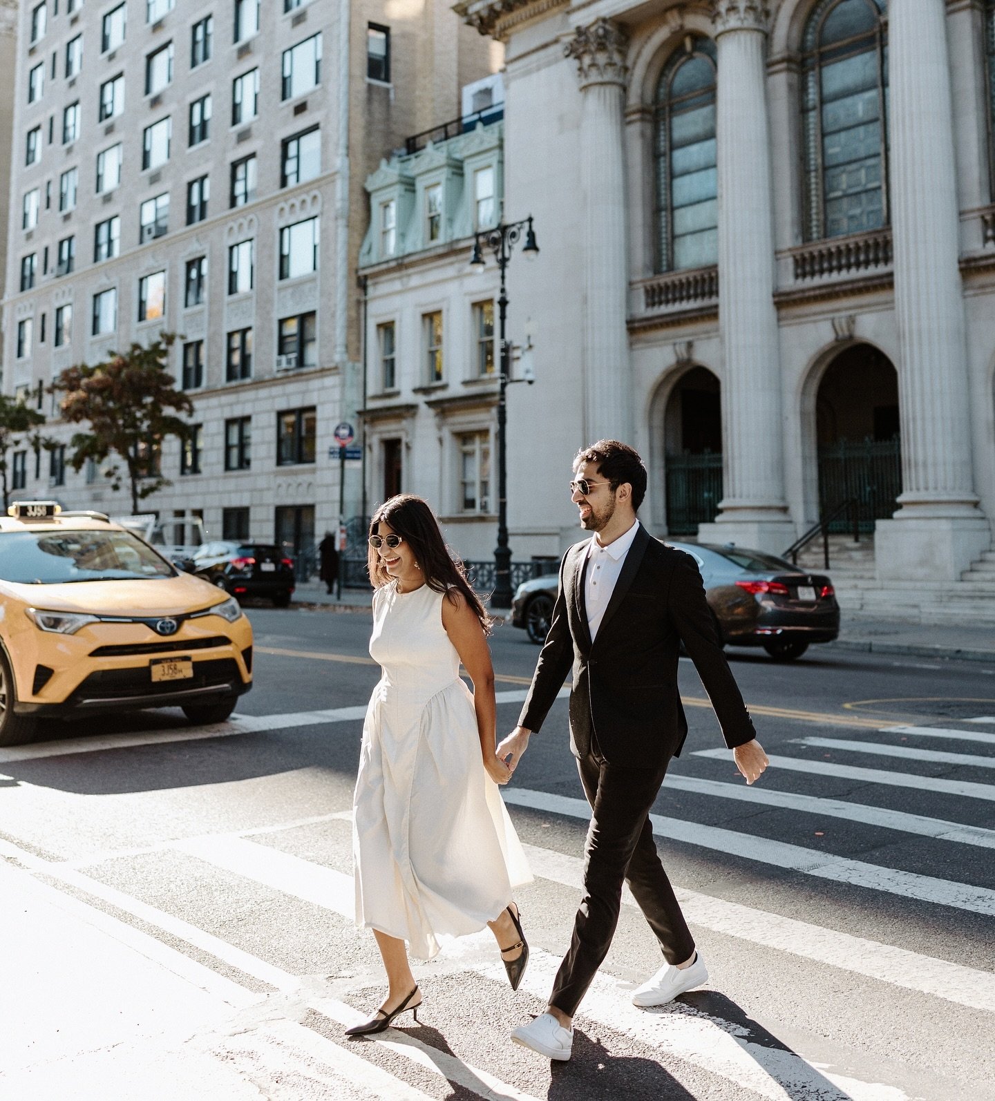 Obsessed with this photoshoot from last weekend 💛 can&rsquo;t beat running around the city and soaking in the crispy fall weather with your love 🫶🏼
.
#nycengagement #nycengagementphotographer #nycphotographer #nycwedding #nycweddingphotographer #c