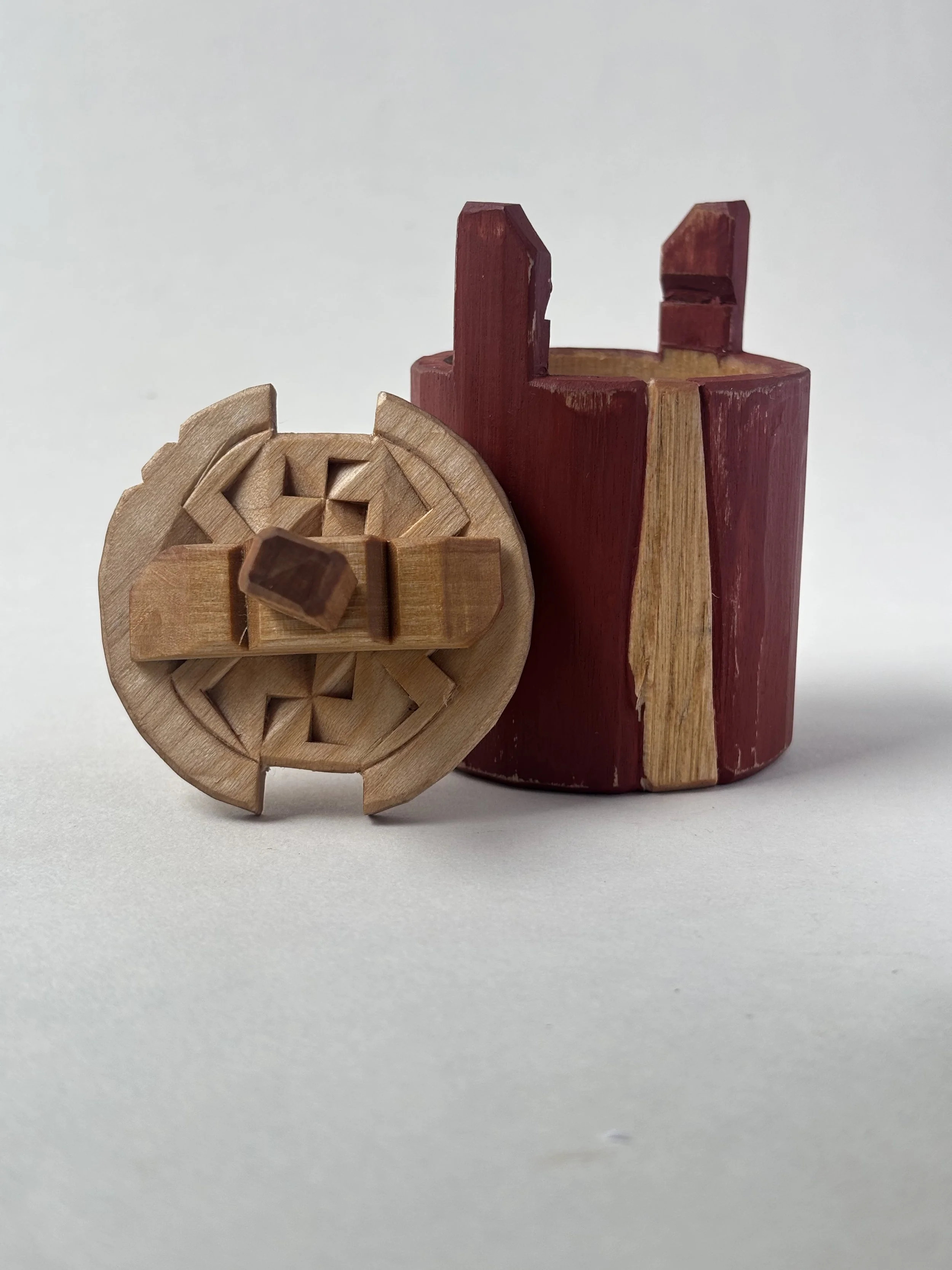 Locking Lidded Box 3.jpg