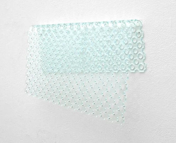Loring Taoka, Untitled - square mesh, 2015, Plexiglass, 9 x 15 x 2 in