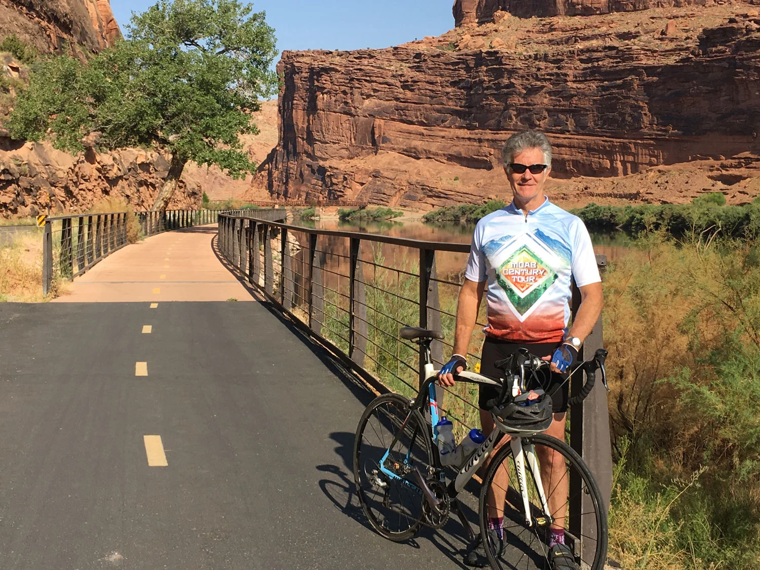 MoabCenturyTour_Jersey_Mark3_web.jpg