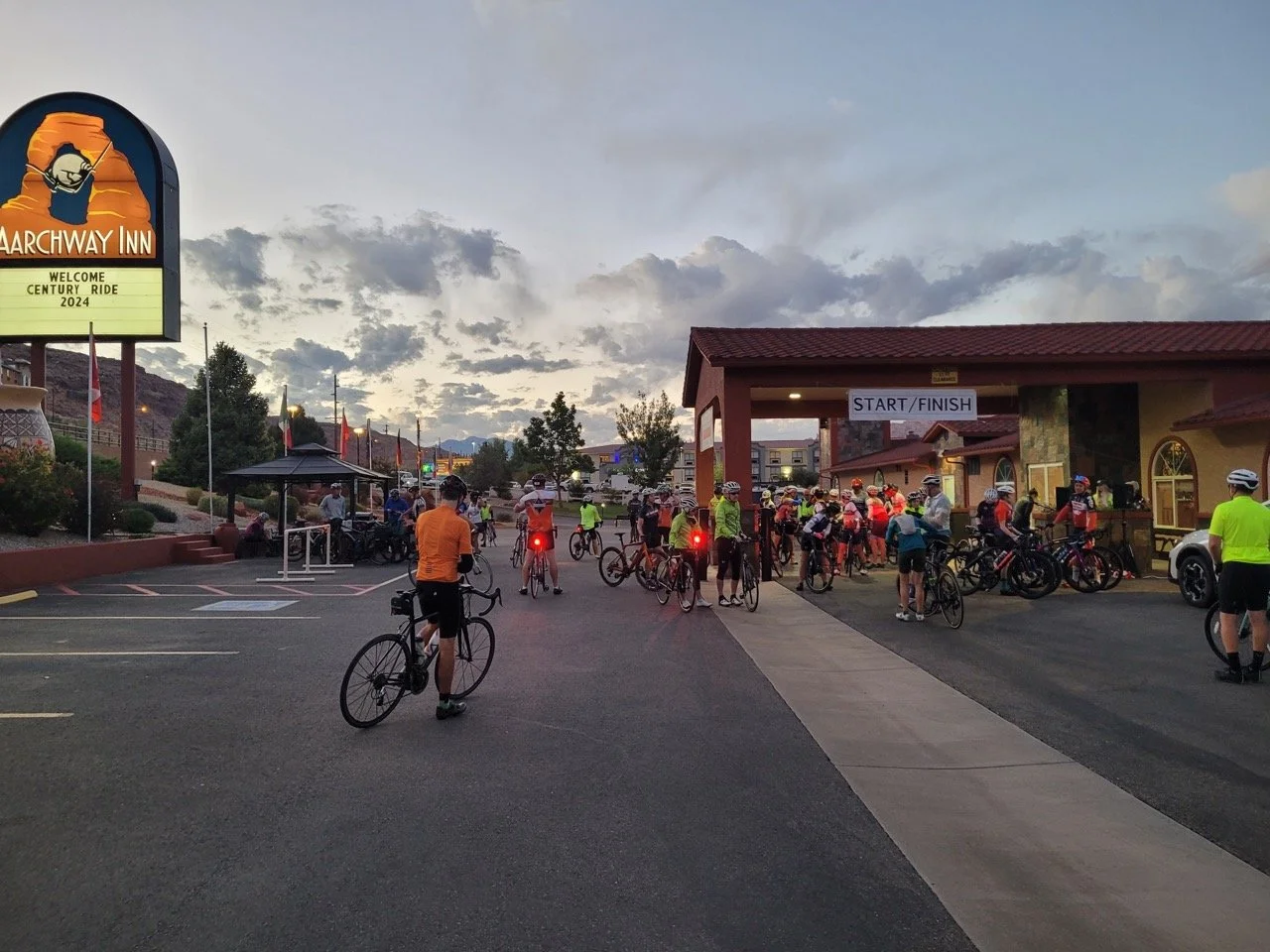 24MCT_Skinny-Tire-Events_00019 Large.jpeg