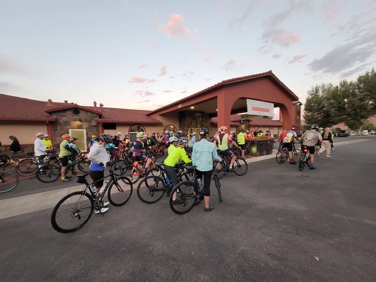 24MCT_Skinny-Tire-Events_00020 Large.jpeg