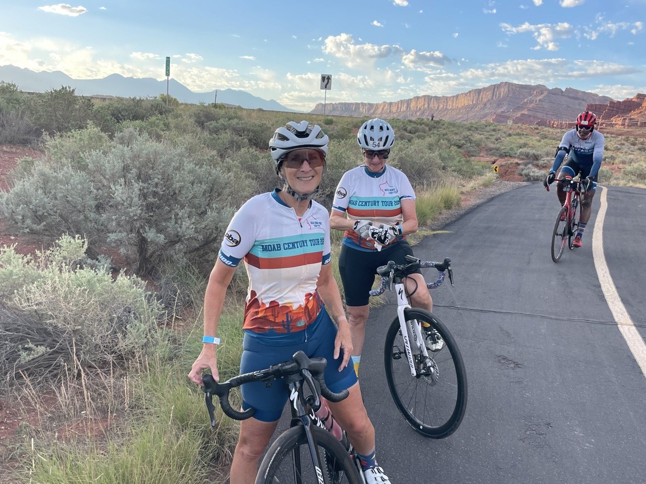 24MCT_Skinny-Tire-Events_00117 Large.jpeg