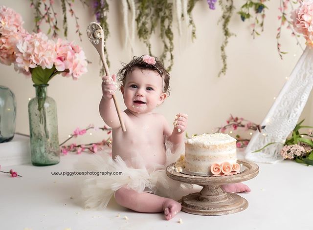 life&rsquo;s messy... embrace it!

#piggytoesphotography #bostonbabyphotography #firstbirthday #cakesmash #happybirthday #birthdaygirl #providencebabyphotographer @sweetstuffbakeshopnorton