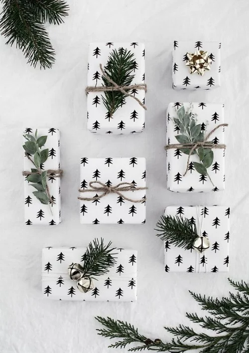 Christmas tree wrapping