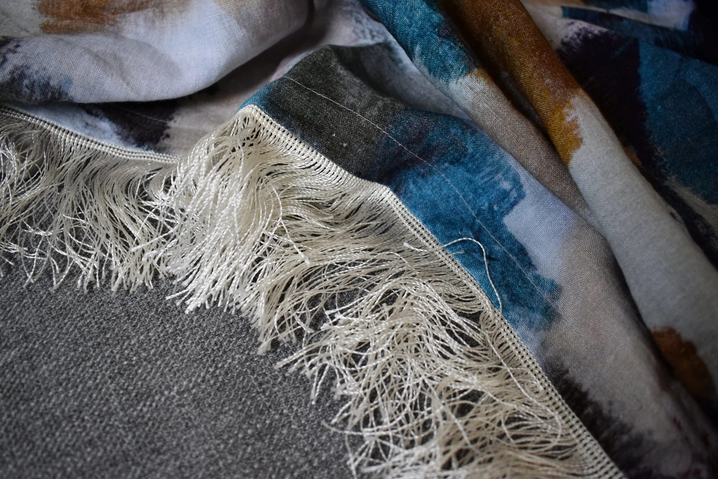 throw.detail.jpg