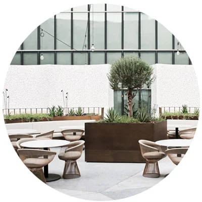 sean-connolly-restaurant-dubai-opera-alexander-co-interiors-_dezeen_hero-1-852x479.jpg