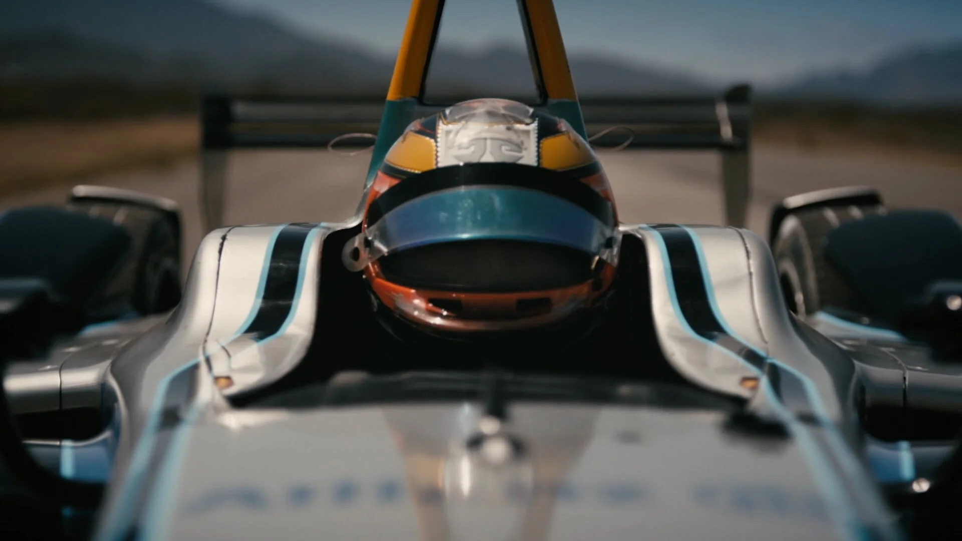 Alfa Romeo - Born to Race.00_09_09_03.Still018.jpg