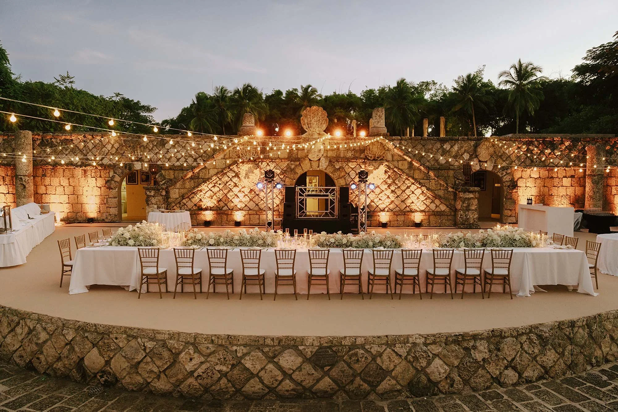 reception setting in altos de champo
