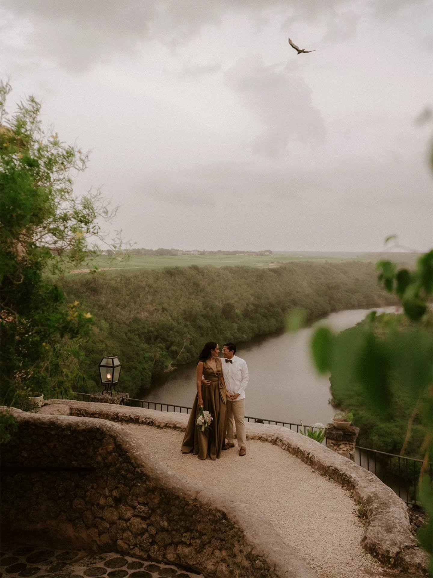That transition from that bronze sky to the quiet night in Altos de Chavon was everything we needed it to close this photoshoot with my dears Pablo and Meidy. Sometimes all you need is darkness to see from where the lights comes. 

#Altosdevhavon #la