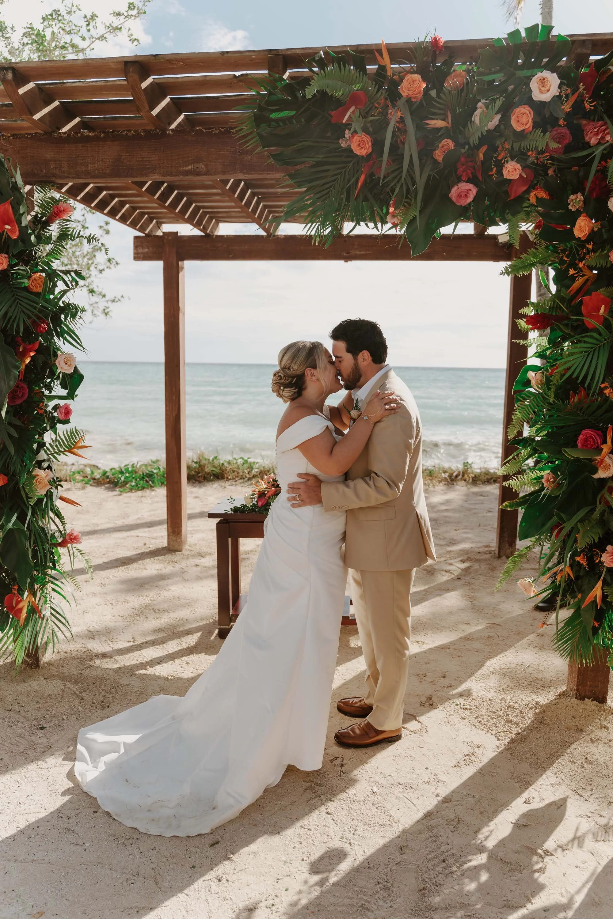 secrets-la-romana-wedding-photography-candid-adolfo-florentino-photography (105).jpg