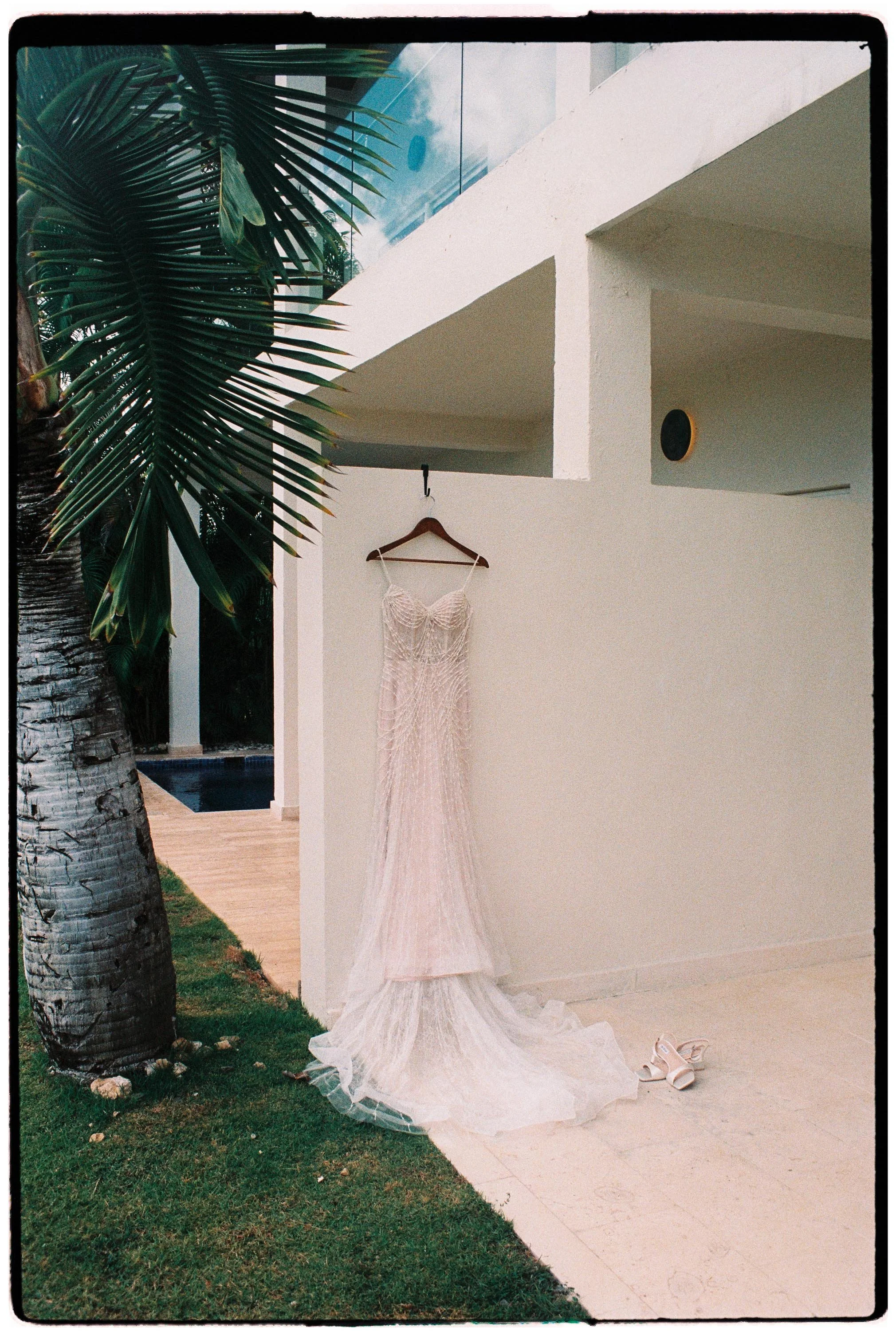 la-romana-punta-cana-wedding-photographer-adolfo-florentino-katie-byron-ocean (9).jpg