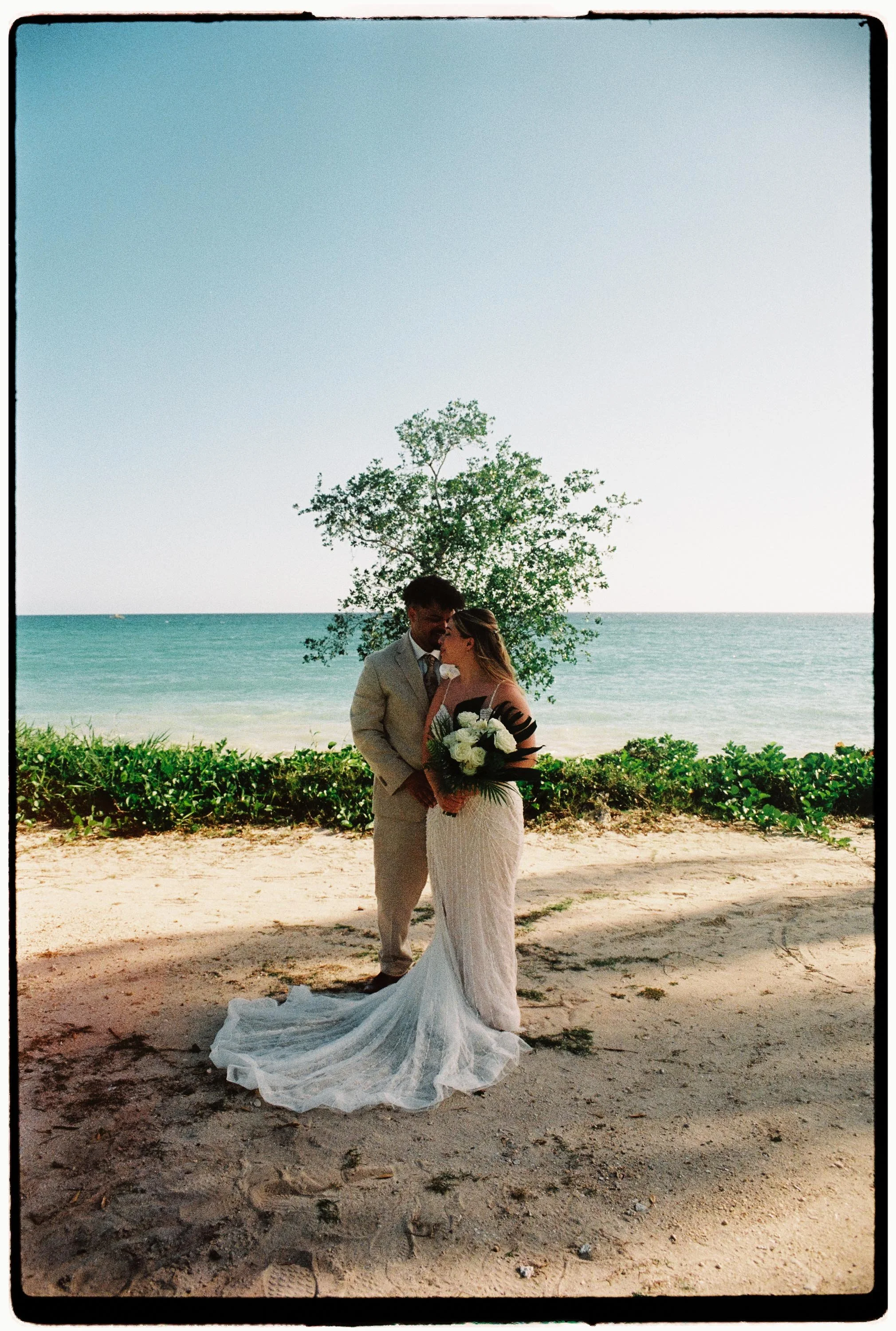 la-romana-punta-cana-wedding-photographer-adolfo-florentino-katie-byron-ocean (84).jpg