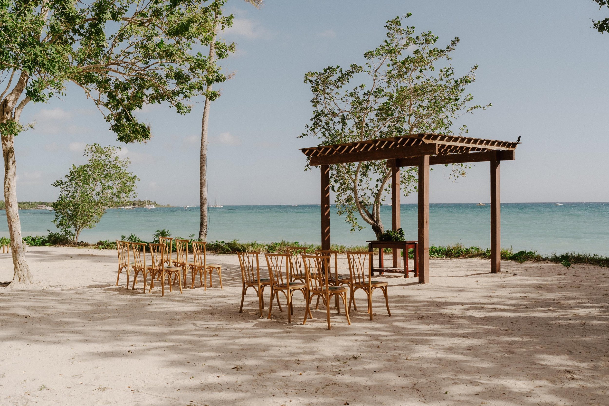 la-romana-punta-cana-wedding-photographer-adolfo-florentino-katie-byron-ocean (94).jpg