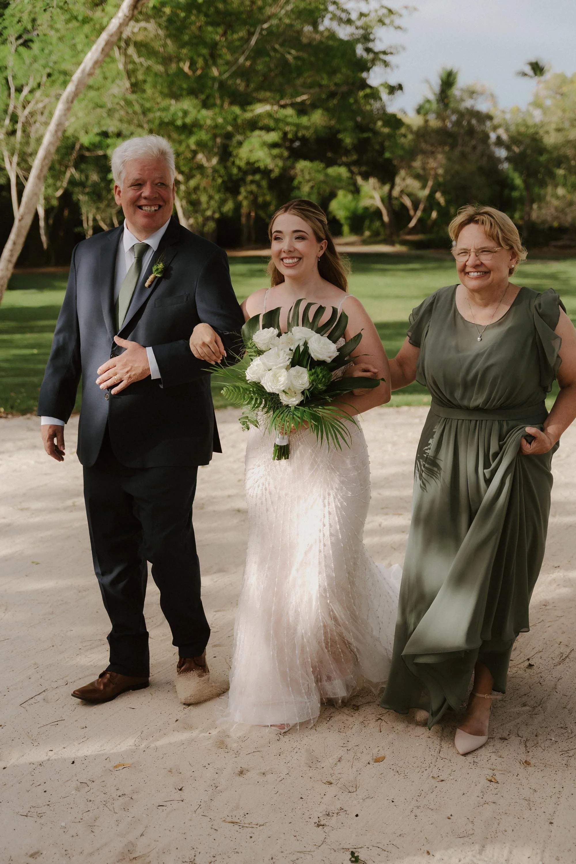 la-romana-punta-cana-wedding-photographer-adolfo-florentino-katie-byron-ocean (100).jpg