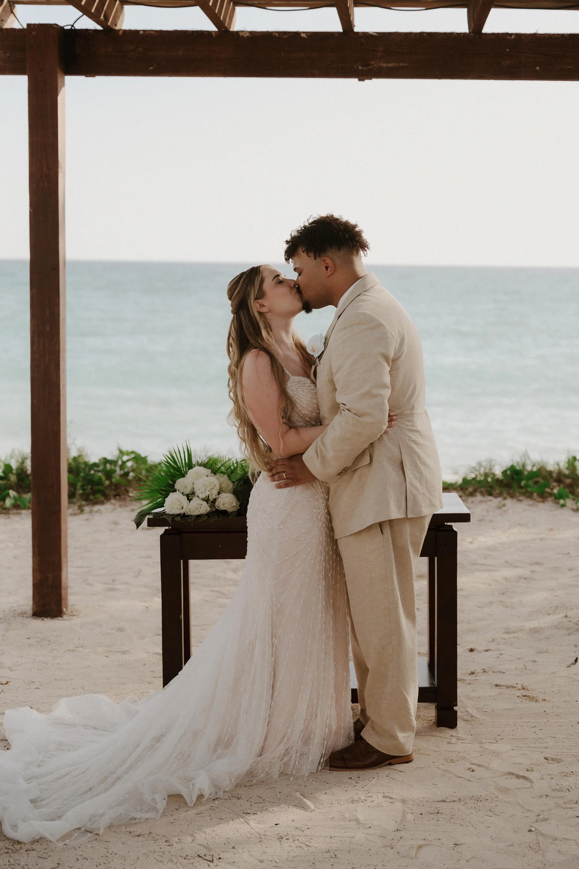 la-romana-punta-cana-wedding-photographer-adolfo-florentino-katie-byron-ocean (113).jpg