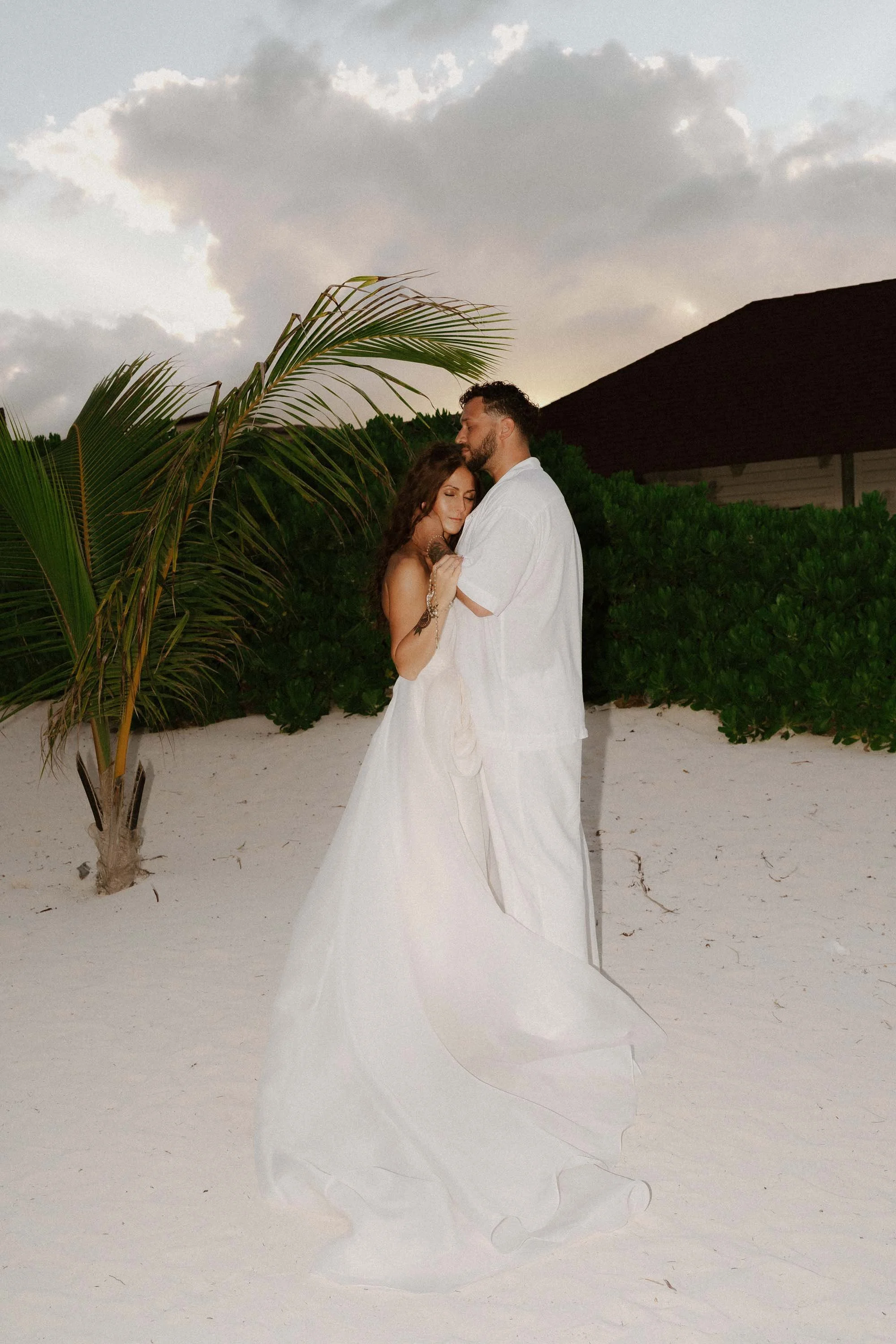 punta-cana-film-wedding-photographer-adolfo-florentino-portraits (46).jpg