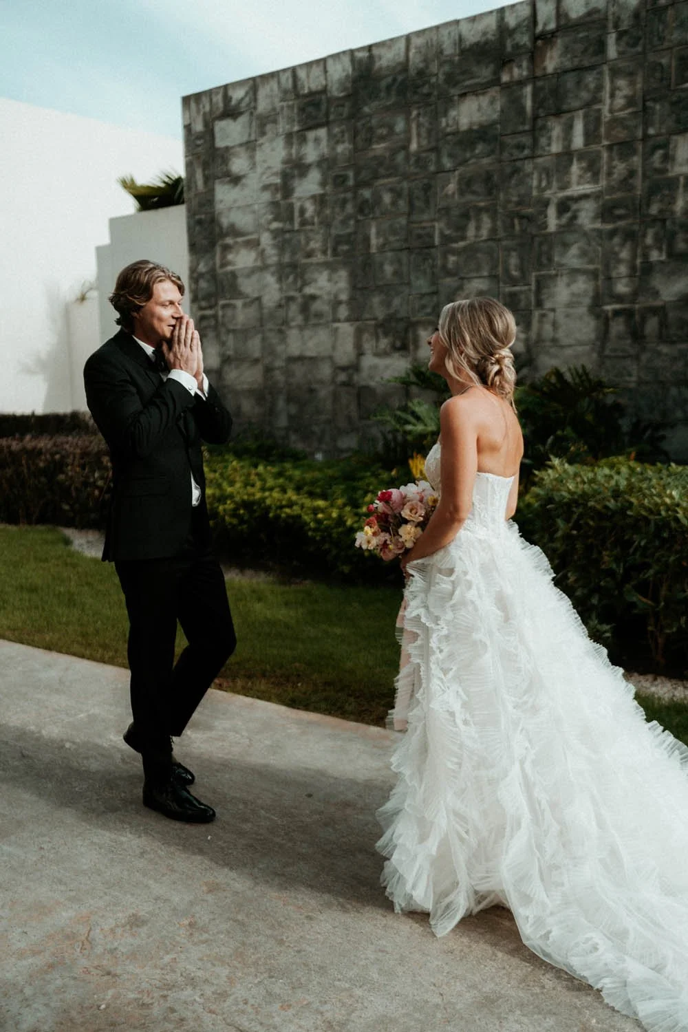 first look moment of the bride and groom